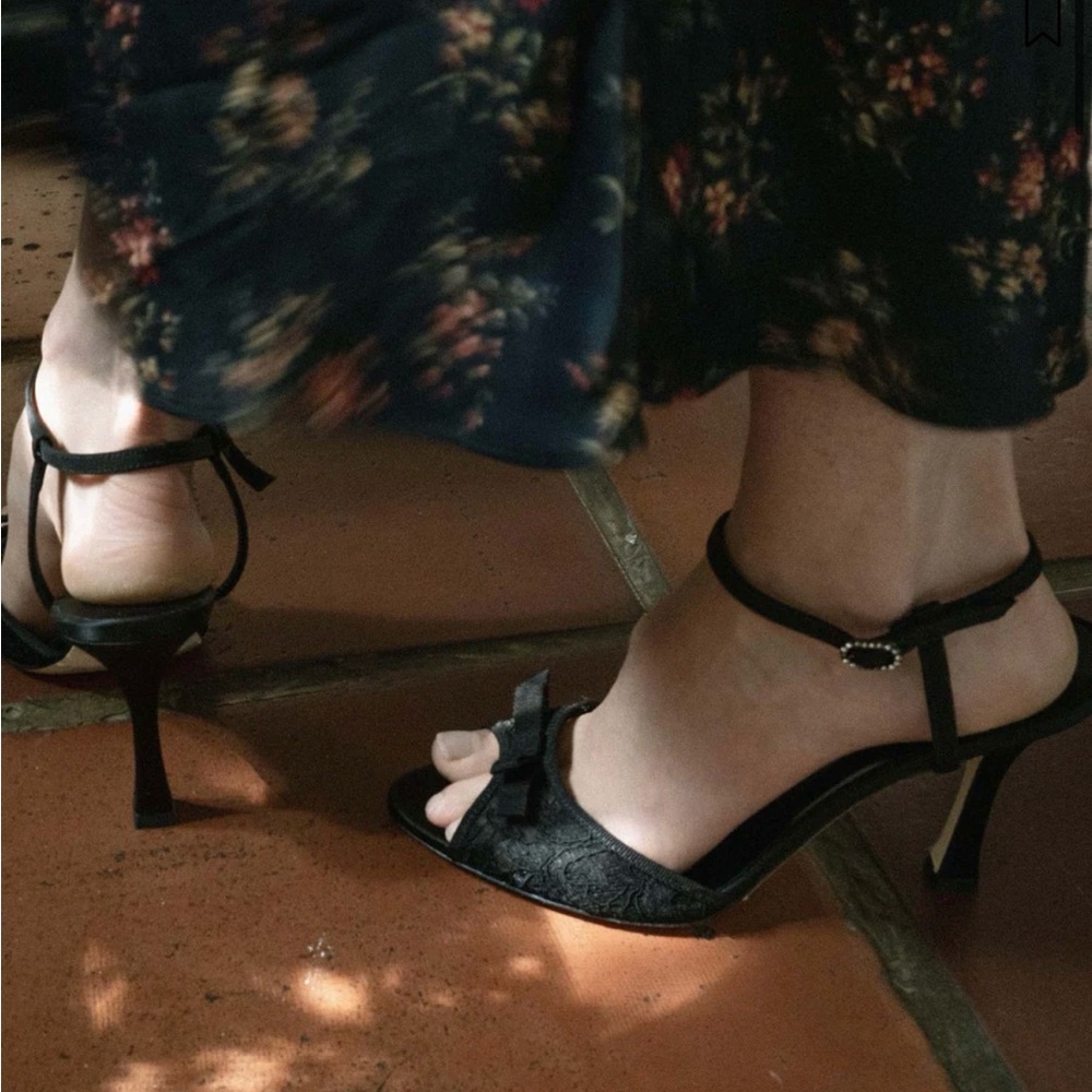 NEW DÔEN Arianna Black Lace Heel